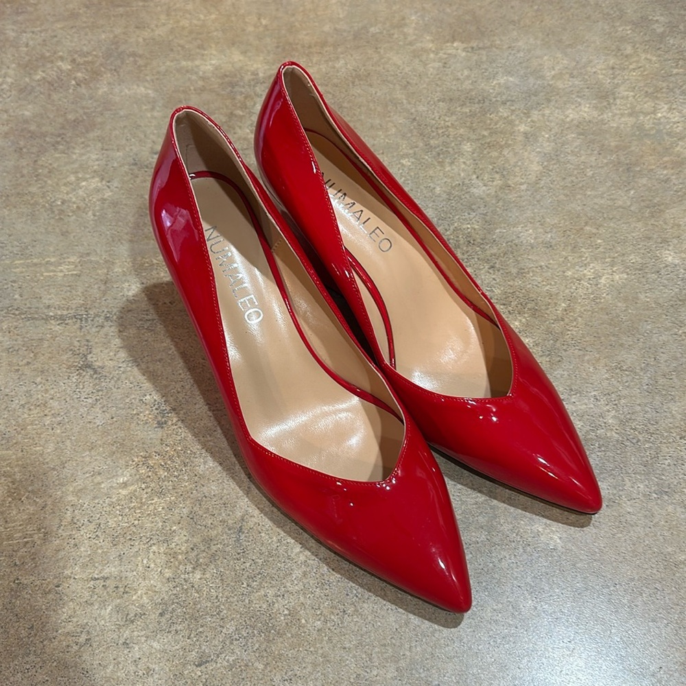 Women’s Numaleo wedge heels size 10.5